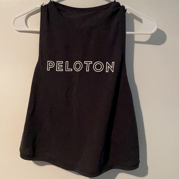 Peloton Tops - Peloton Lululemon outline fast as light tank